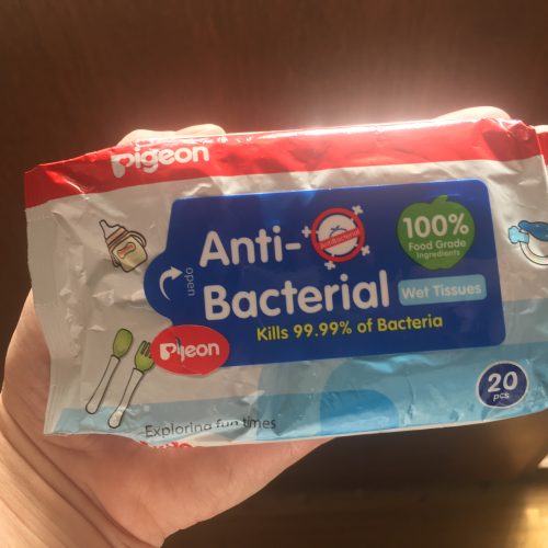 pigeon antibacterial wipes