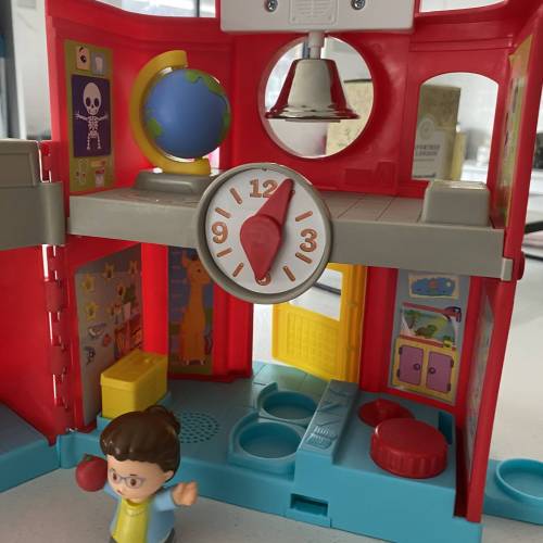 little people friendly school