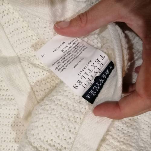 living textiles blanket